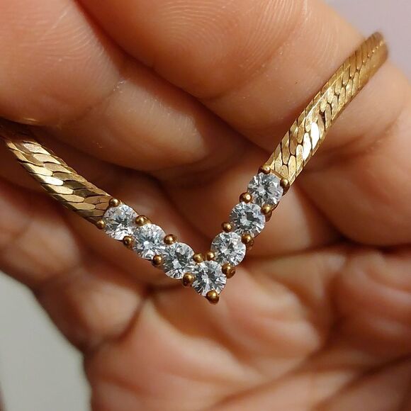 Vintage Signed KOREA Sparkly Rhinestone Crystals V Shaped Herringbone Necklace - Picture 5 of 8